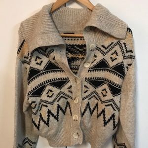 Who, What, Wear women’s size Small button up long sleeve sweater with 2 pockets